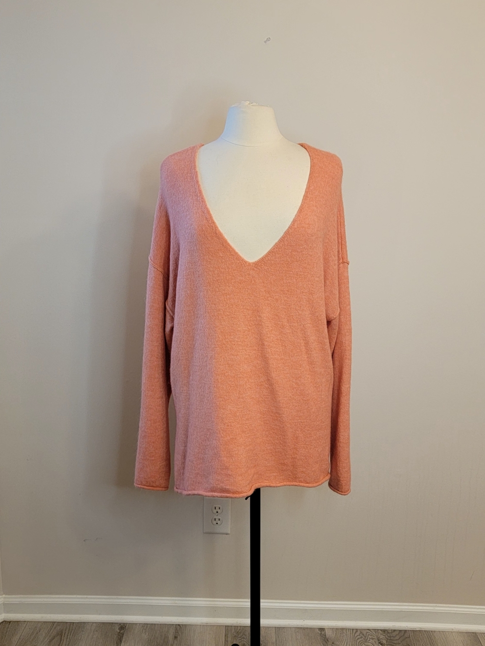 Belle France Sweater Womens Large Peach Rayon V Neck Tunic Top Long Sleeve